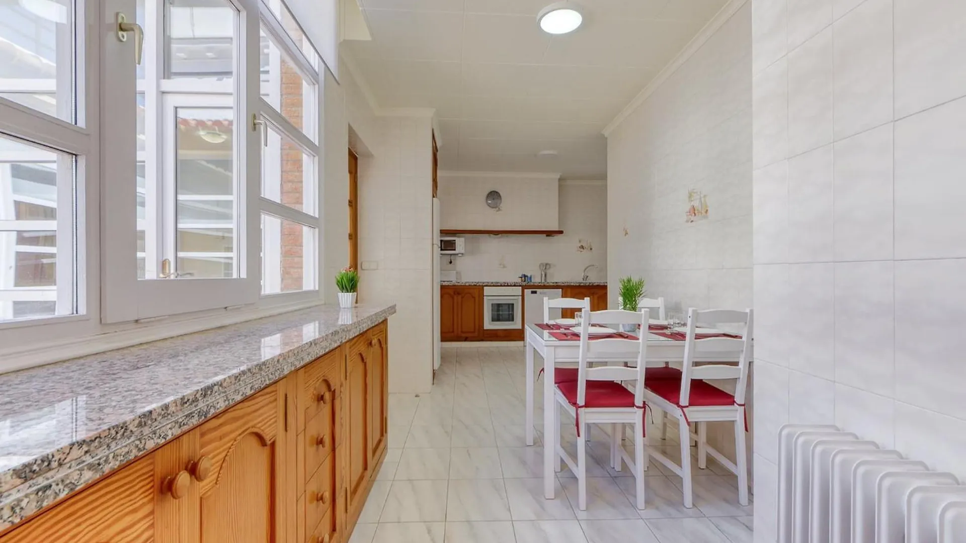 Great Apartment With View Roses