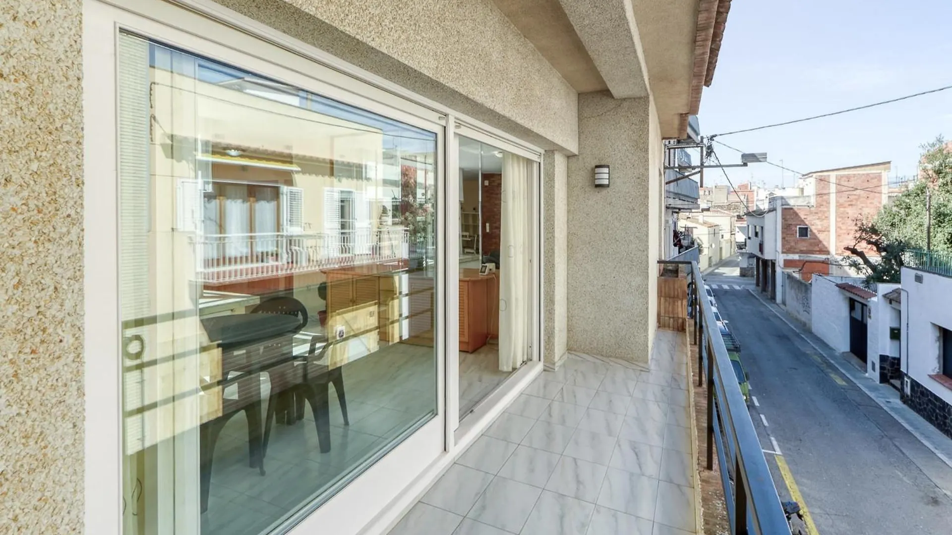 Great Apartment With View Roses