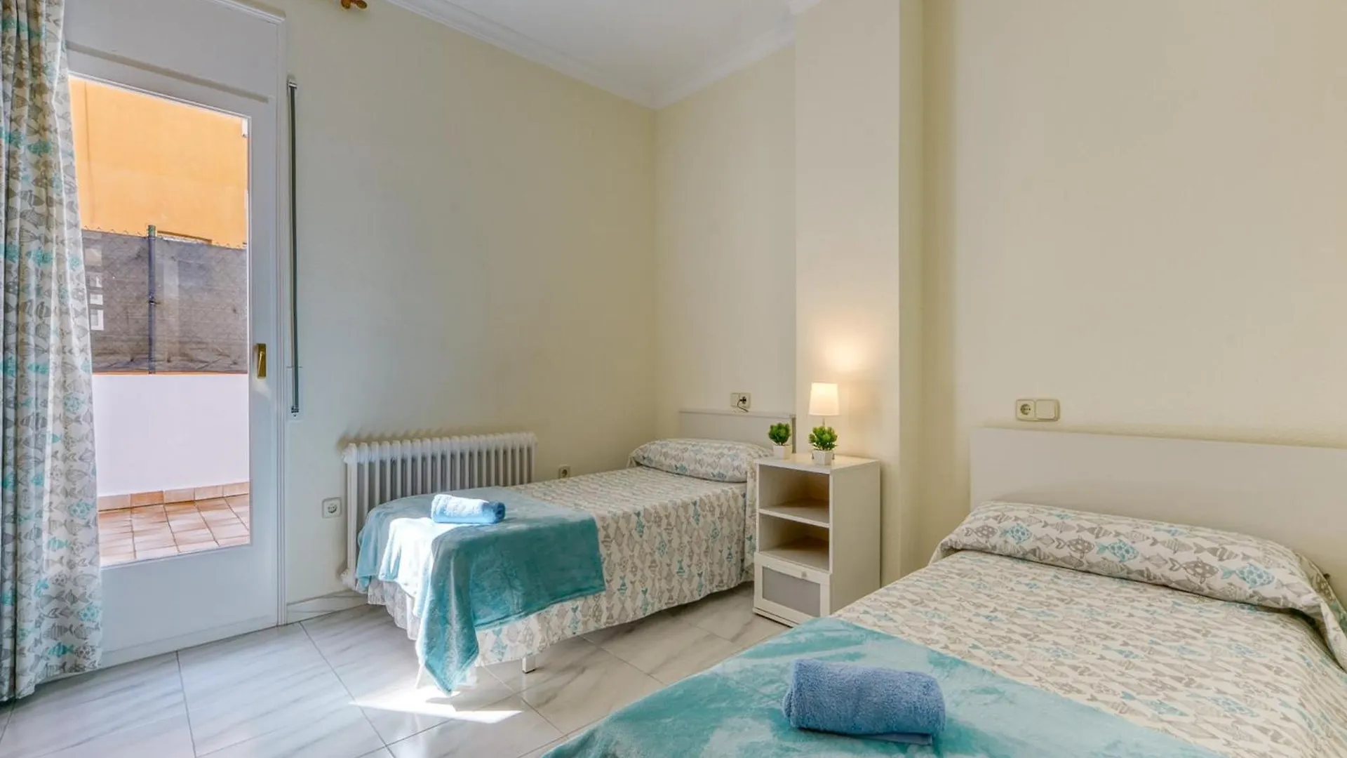 Great Apartment With View Roses