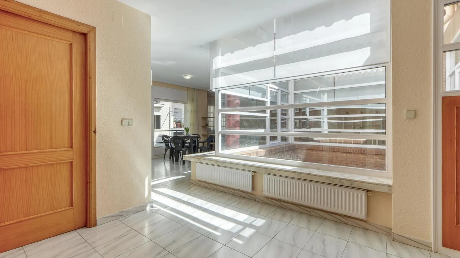 Great Apartment With View Roses